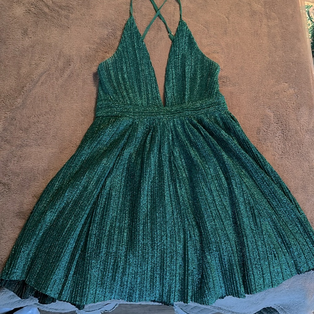 Wedding/ homecoming dress size small brand luxxel